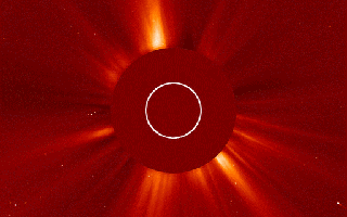 comet dives into sun