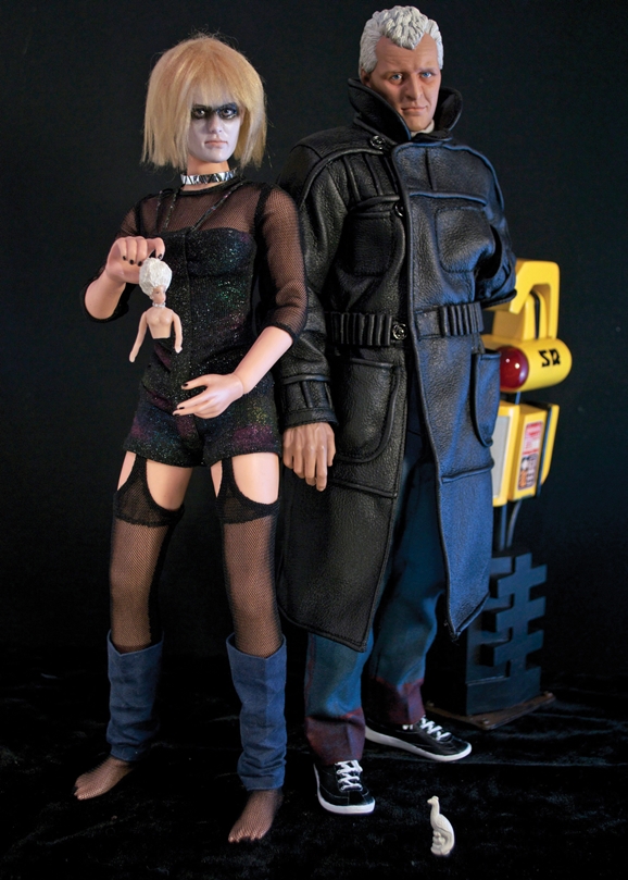 Roy-Batty-and-Pris-action-figures