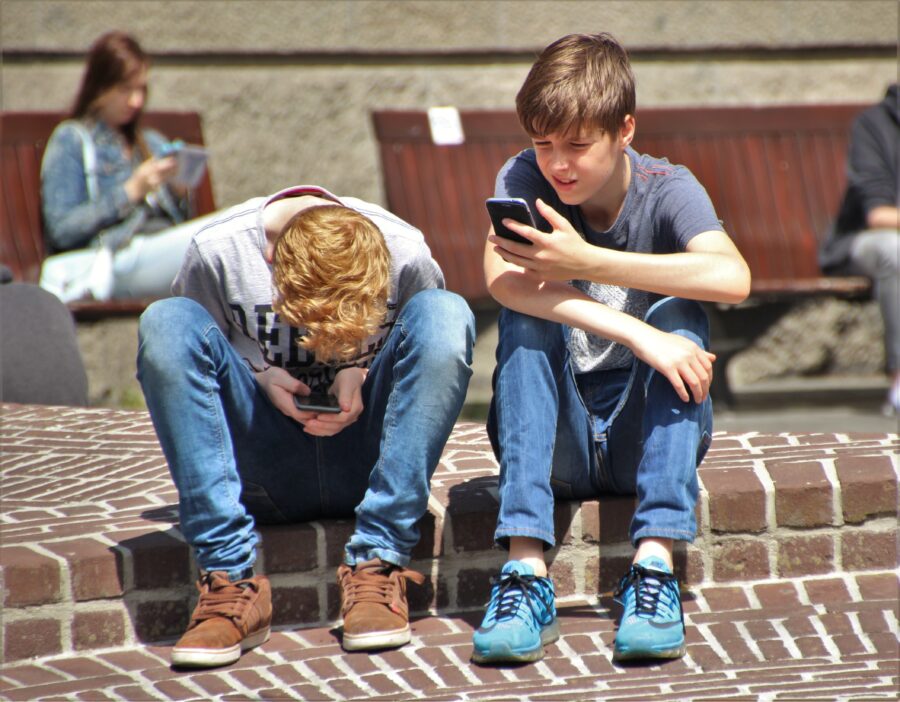 Kids on Smartphones