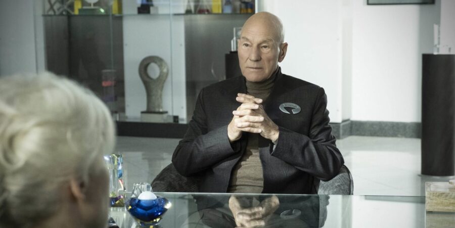 Patrick Stewart visits Starfleet