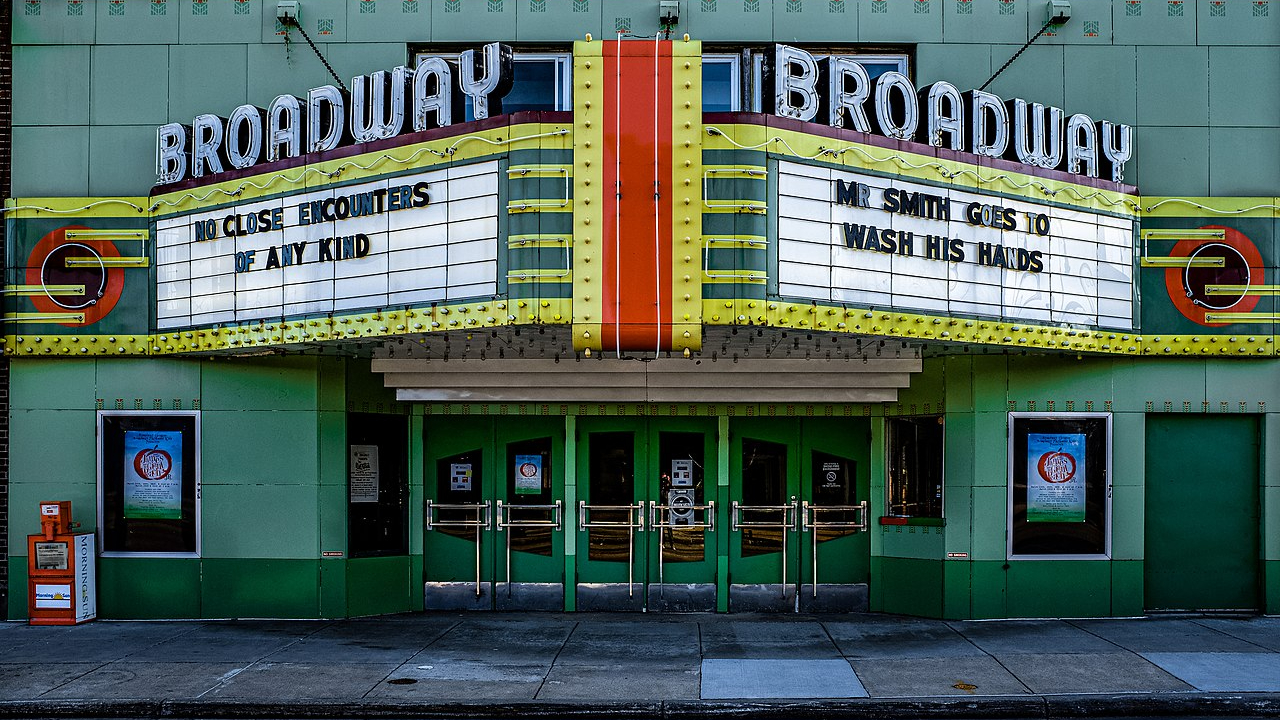 movie theaters die feature