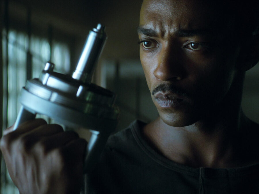 outside the wire anthony mackie 2
