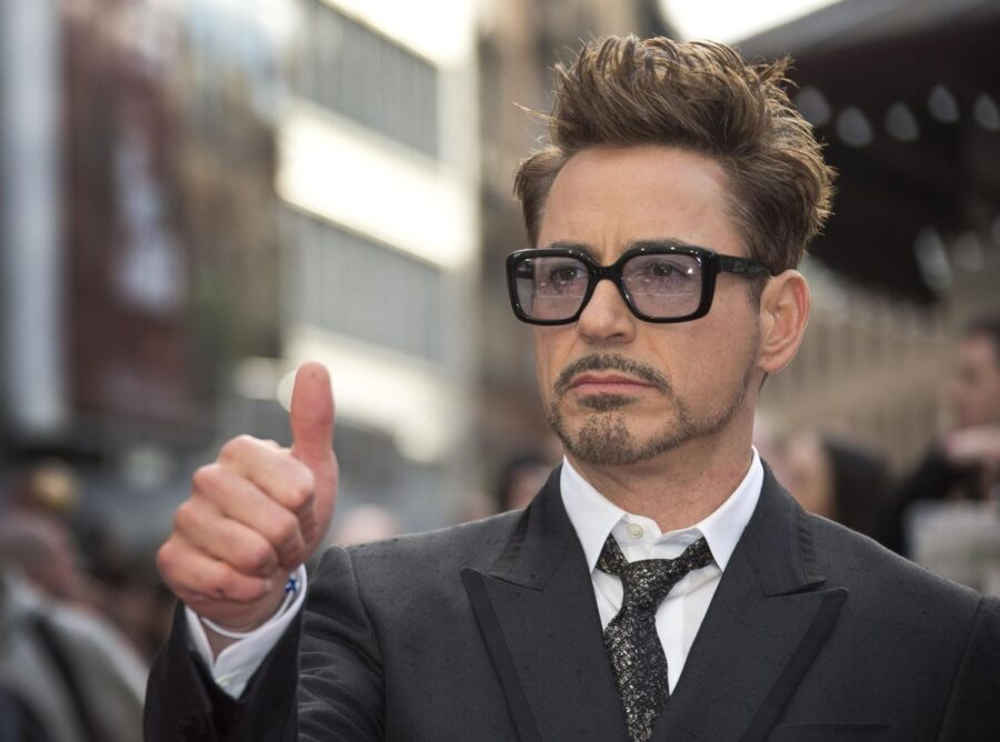 5. Blonde Hair Tony Stark: A Look Back at Robert Downey Jr.'s Character - wide 2