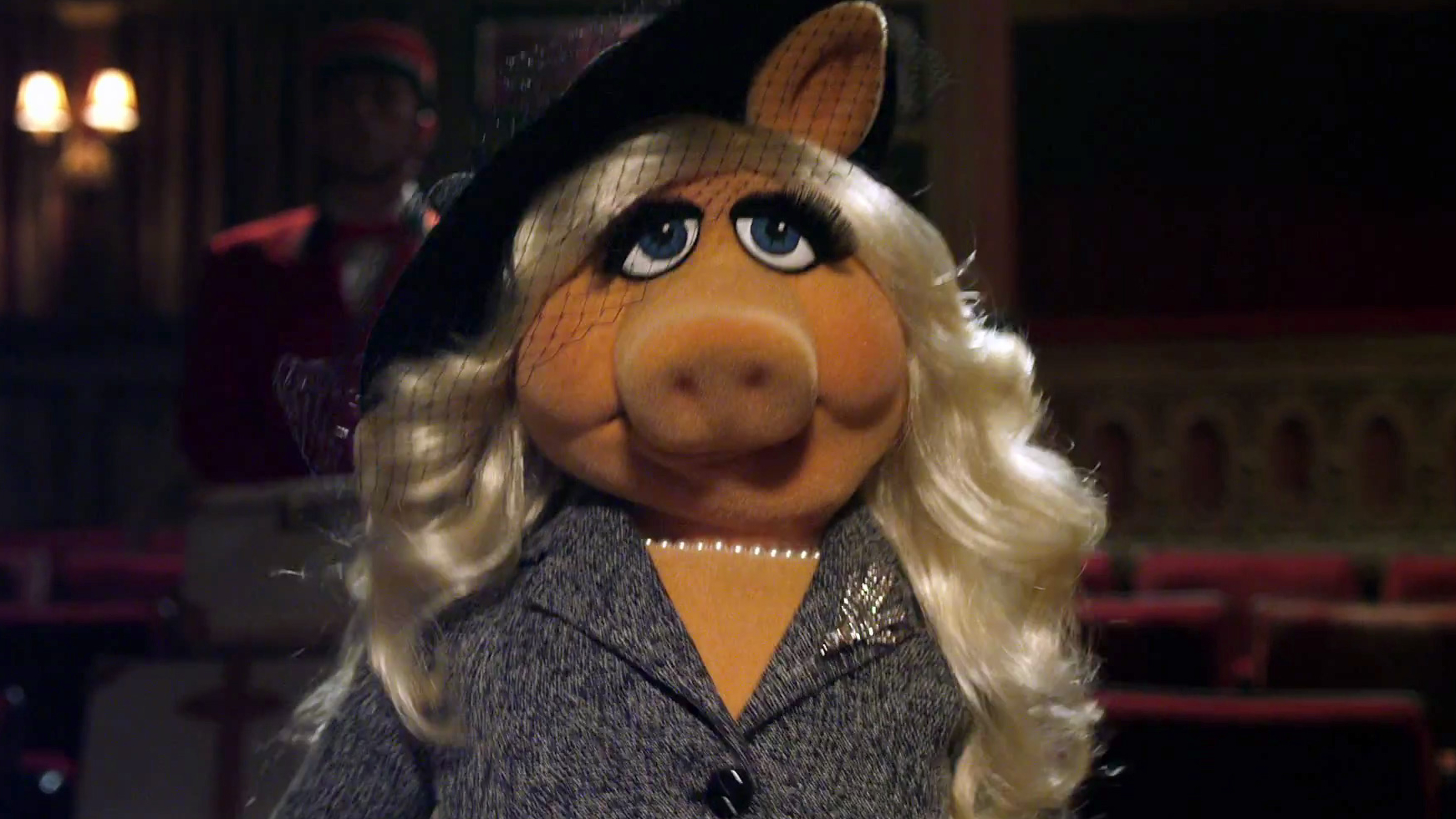 Miss Piggy, your life hero, DGAF about the cancellation of The Muppets -  HelloGigglesHelloGiggles