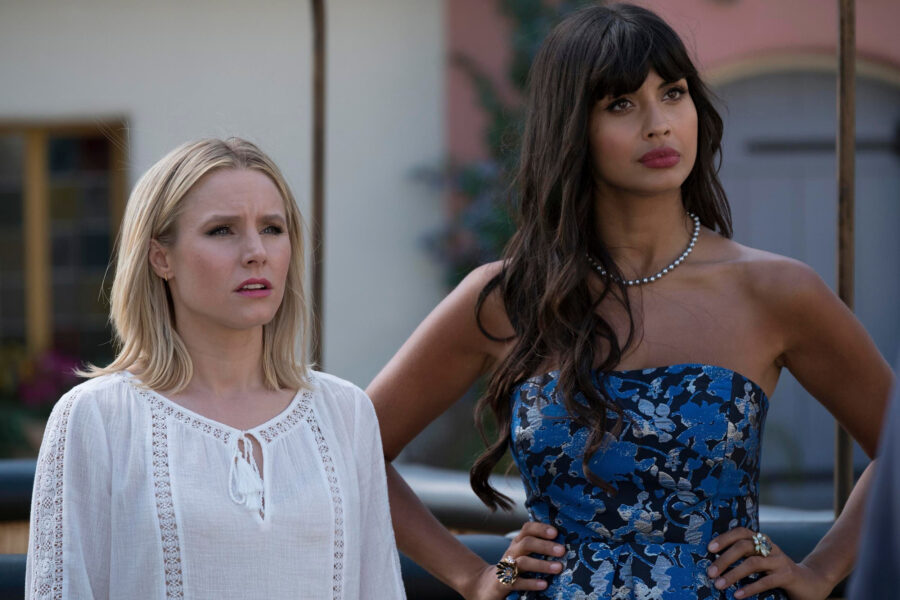 jameela jamil kristen bell