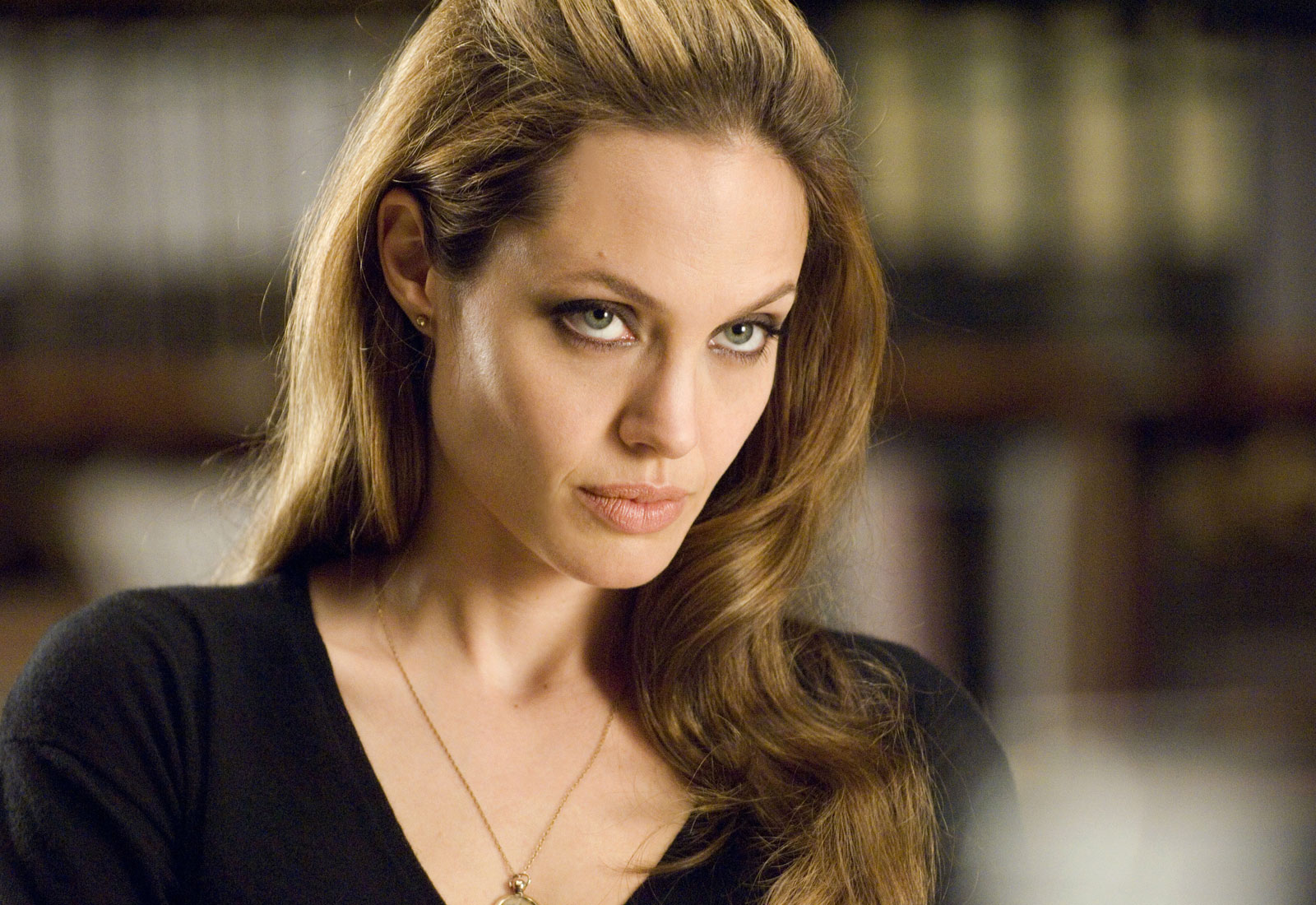 1600px x 1100px - A Sexy Angelina Jolie Movie Is Blowing Up On Netflix