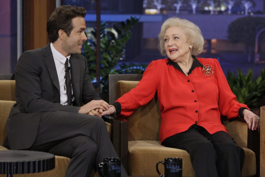 betty white ryan reynolds