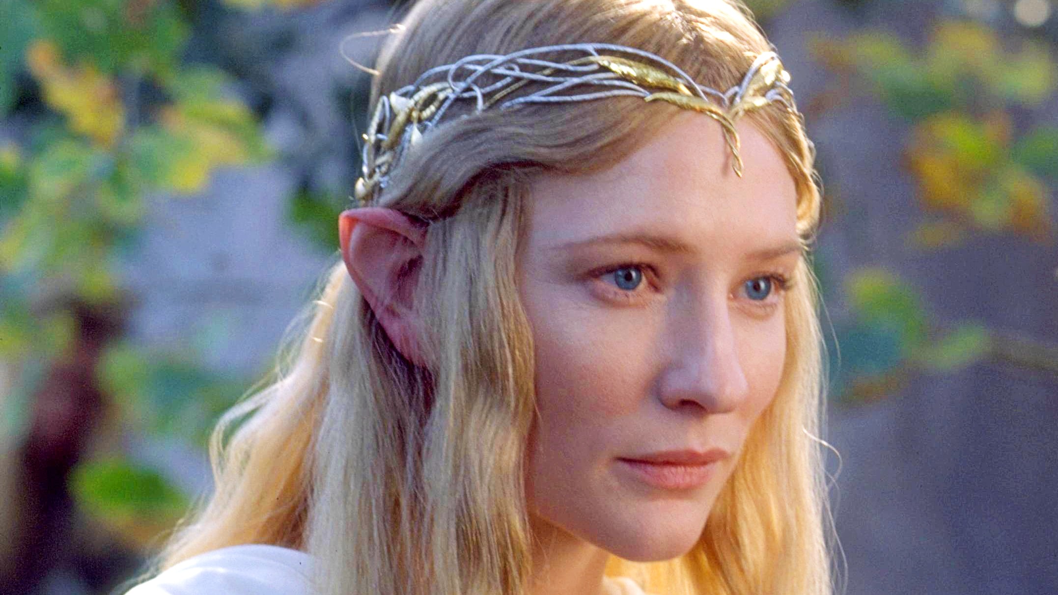 Cate Blanchett as ''Galadriel'' in the movie ''The Lord of the Rings:The  Fellowship of the Ring''. 2001. | Lord of the rings, The hobbit movies,  Galadriel