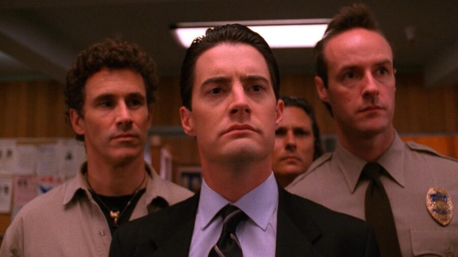 Kyle MacLachlan Is 100% Right About Twin Peaks Reboot | GIANT FREAKIN ROBOT