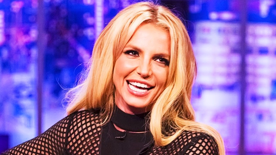 See Britney Spears Pose Completely Nude In The Bathtub 