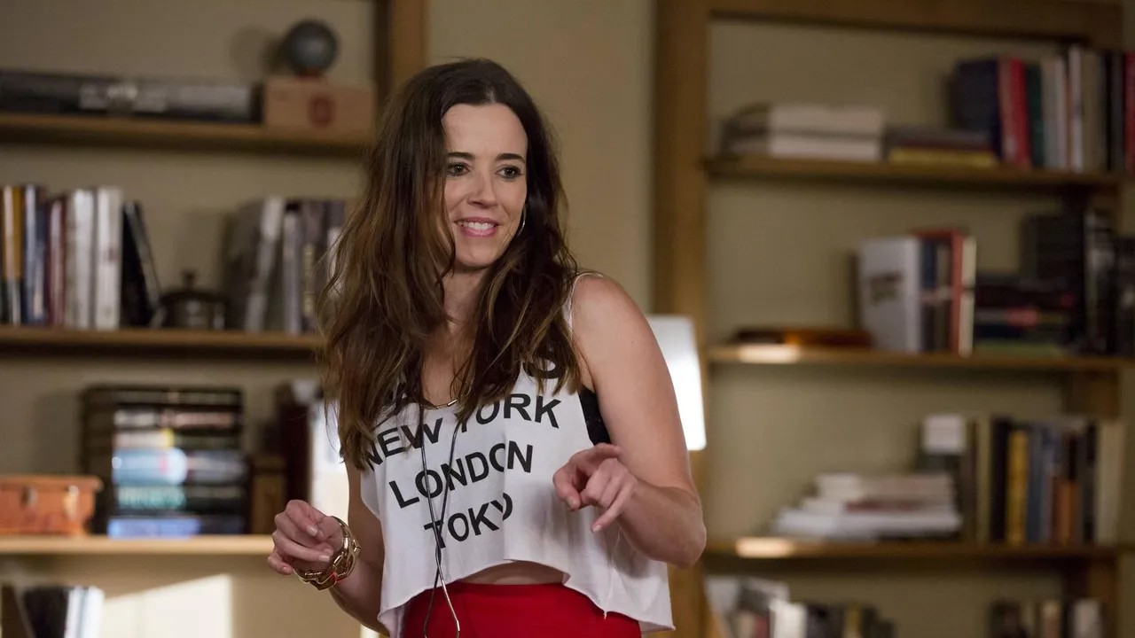 Linda Cardellini Praises Lesbian Velma, Wants Third Scooby Doo Film