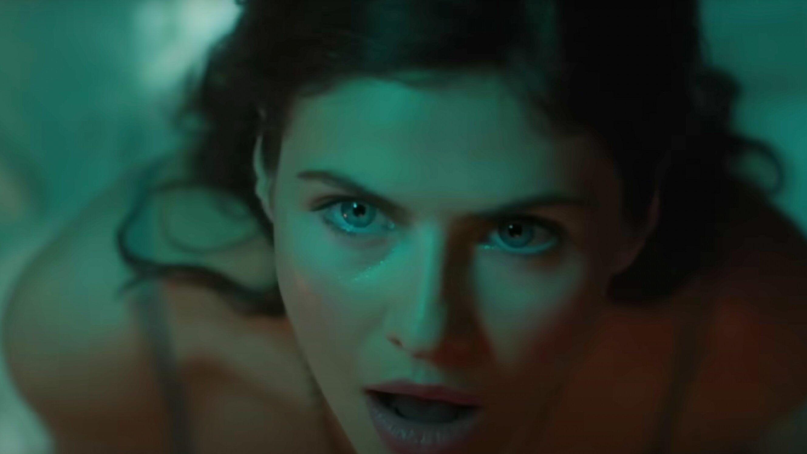Alexandra Daddario Sex - Alexandra Daddario Makes Creepy Look Sexy As She Loses Control In Her New  Series Trailer