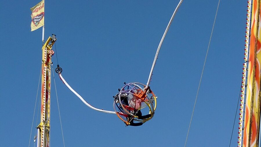 bungee carnival ride