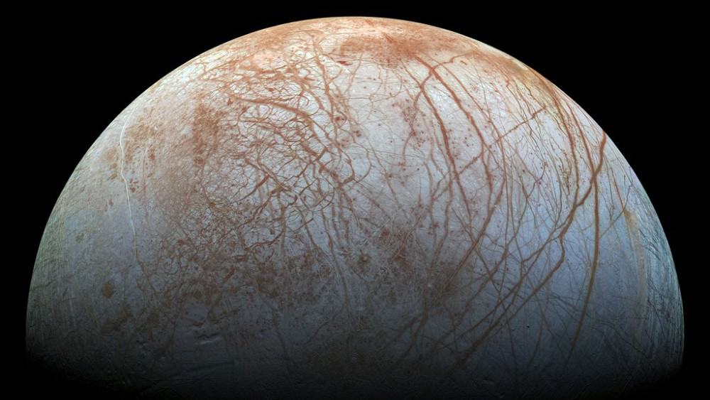Europa Reveals Mysterious Source Of Life Element, Is Life On Jupiter's Moon?
