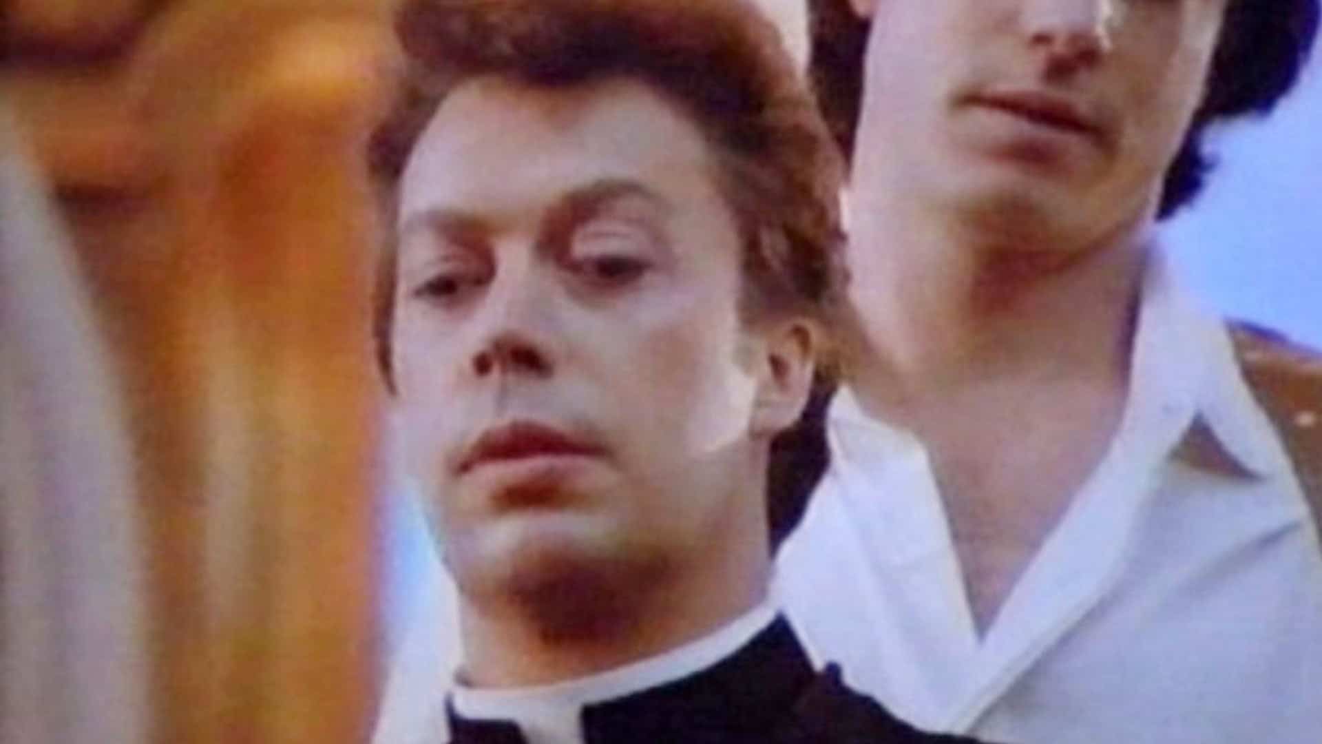 Tim Curry pass the ammo